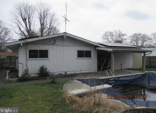 1328 Meadowvale Rd, Glen Burnie MD 21060-7017 exterior