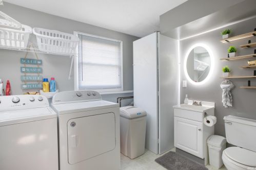 1901 Division St, Mishawaka IN 46545-6201 exterior