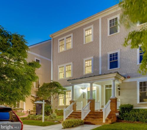 720 Diamond Ave, Alexandria, VA 22301-1748