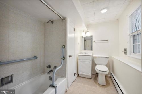 270 Kirk Ln, Media PA 19063-2217 exterior