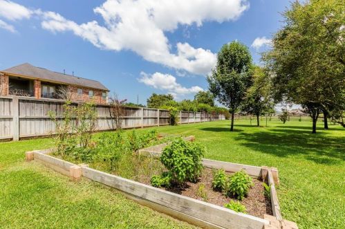 32630 Waterworth Ct, Fulshear TX 77441-4366 exterior