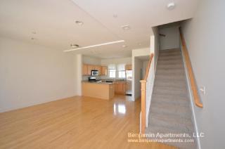 105 Binney St, Cambridge MA  02142-1123 exterior