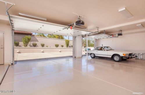 13816 18th St, Phoenix AZ 85022-2878 exterior