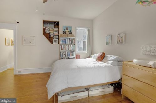 1615 5th St, Philadelphia, PA 19148-1208