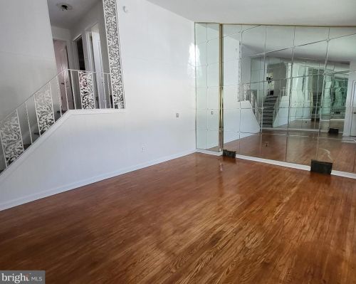 2407 Denfield St, Camden NJ  08104-2619 exterior