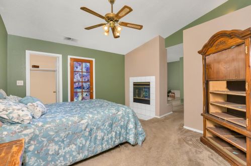 922 Springer Dr, Turlock CA 95382-0273 exterior