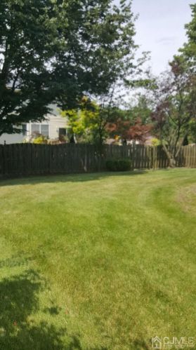 61 Princess Dr, New Brunswick NJ  08902-4104 exterior