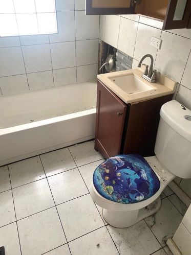 10522 Ln Salle St, Chicago IL 60620-1245 exterior