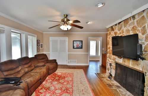 2724 Northlake Rd, Gainesville GA 30506-1835 exterior