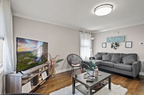 8524 Seeley Ave, Chicago IL  60620-6036 exterior