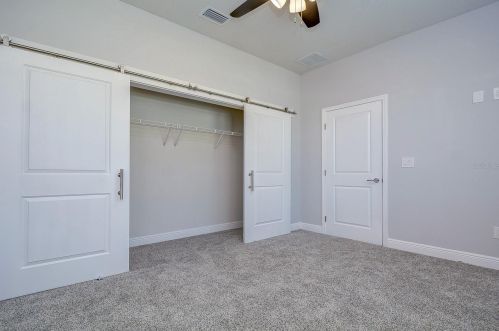 2710 Braddock St, Tampa FL  33607-6828 exterior