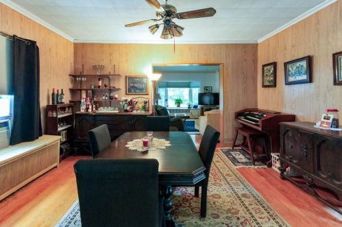 1413 8 Ave, Broadview IL 60153-1910 exterior