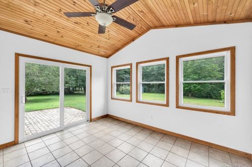 10 Pheasant Run, Windsor CT 06095-1549 exterior