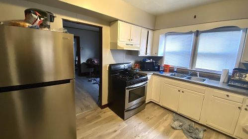 1323 Muskegon Ave, Grand Rapids MI 49504-3250 exterior