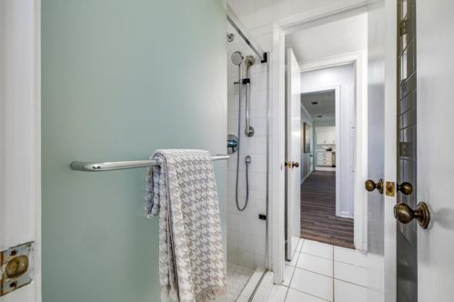 10137 Fieldfare Ct, Dallas TX 75229-6220 exterior