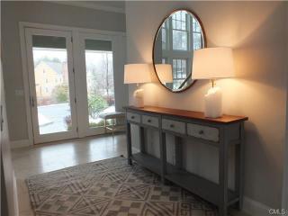 11 Manitou Rd, Westport CT  06880-6008 exterior