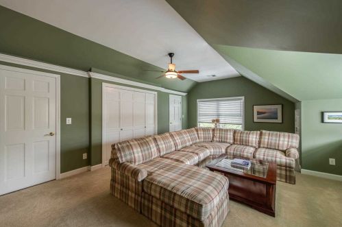 75 Kelly Rd, Red Hook NY 12571-1157 exterior