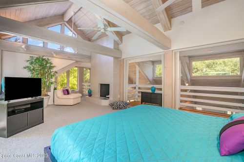 9320 Tropical Trl, Merritt Island FL 32952-5042 exterior