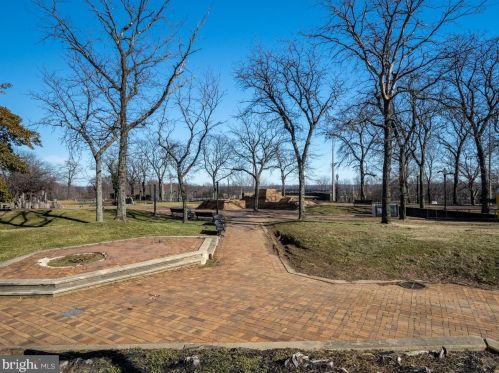 3143 Ft Lincoln Dr, Washington DC 20018-4311 exterior