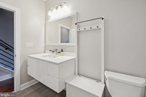 1424 Front St, Philadelphia PA  19147-3902 exterior