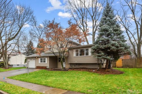 38 Marlin Ave, Edison NJ  08820-3238 exterior