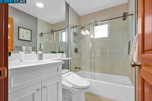 901 Hilldale Ave, Berkeley CA 94708-1438 exterior