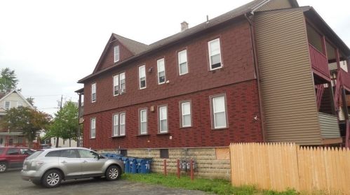 71 Hl St, West Springfield MA 01089-3416 exterior