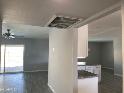 8838 42nd Ave, Phoenix AZ 85053-5306 exterior