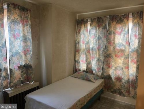 2837 Lawrence St, Philadelphia PA 19120-2803 exterior