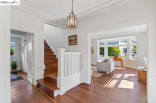 15 Eton Ct, Berkeley CA 94705-2715 exterior