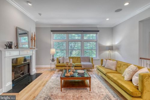 2518 Delancey St, Philadelphia PA 19103-6409 exterior