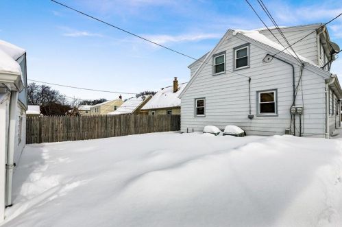 2529 70, Milwaukee WI 53223-2114 exterior