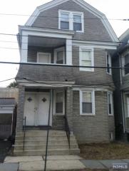 39 Howard St, Irvington, NJ 07111-3508