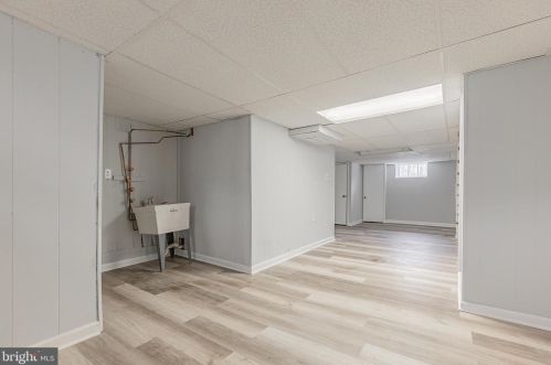 321 Mulberry St, Darby PA 19023-1718 exterior