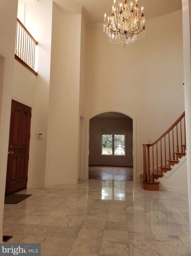 10909 Brent Rd, Rockville MD  20854-1782 exterior