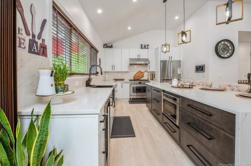 37 Walnut Hill Rd, Ridgefield CT  06877-2906 exterior