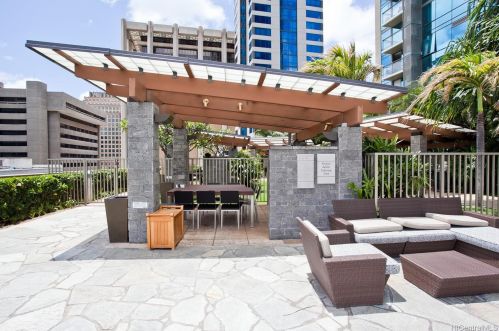 1200 Queen Emma St, Honolulu HI  96813-6300 exterior