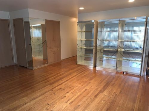 7215 Congress St, Milwaukee, WI 53218-5439