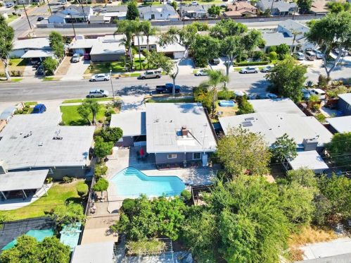 511 Rosslynn Ave, Fullerton CA  92832-2725 exterior