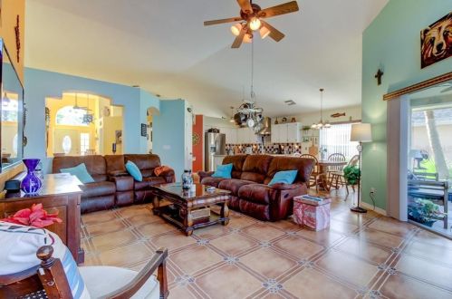 10207 Oasis Palm Dr, Tampa FL 33615-2782 exterior