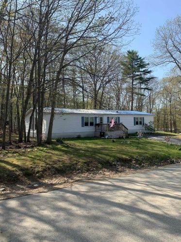 90 Redwood Ave, Concord NH 03301-3519 exterior