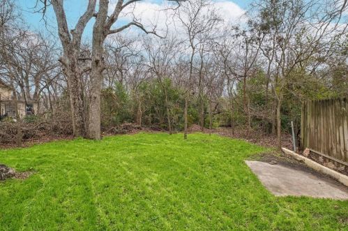 8205 Alabama Dr, Austin TX 78745-7613 exterior