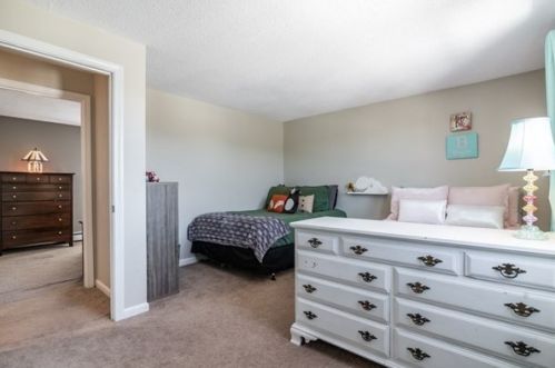 18 Hingston St, Peabody MA 01960-5825 exterior