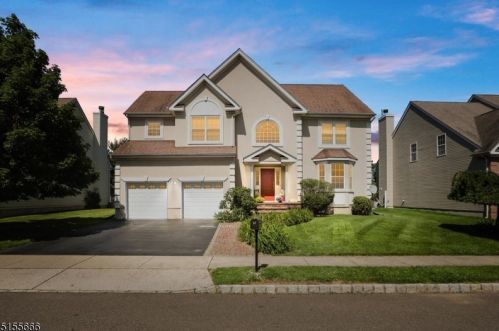 27 Goldstar Dr, Princeton, NJ 08540-8578