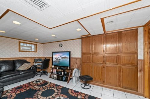 2418 16 Ave, Broadview IL 60155-4015 exterior