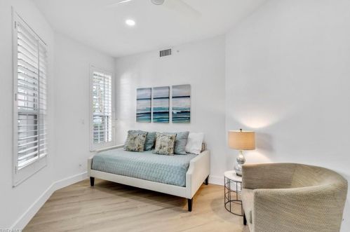 161 Colonade Cir, Naples FL 34103-8720 exterior