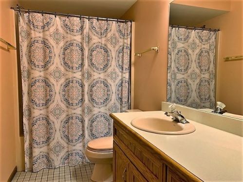 1114 Rosewood St, Joliet IL 60404-9412 exterior