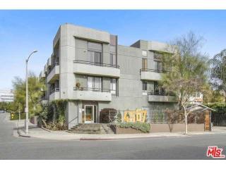 4567 Lexington Ave, Los Angeles CA  90029-1968 exterior