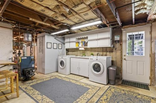 40 Mansfield Rd, North Haven CT 06473-1213 exterior