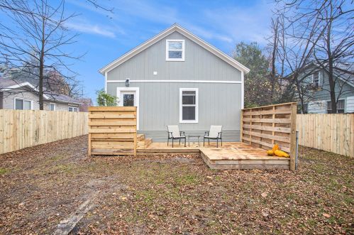 2131 Amherst Ave, Kalamazoo MI  49008-3935 exterior